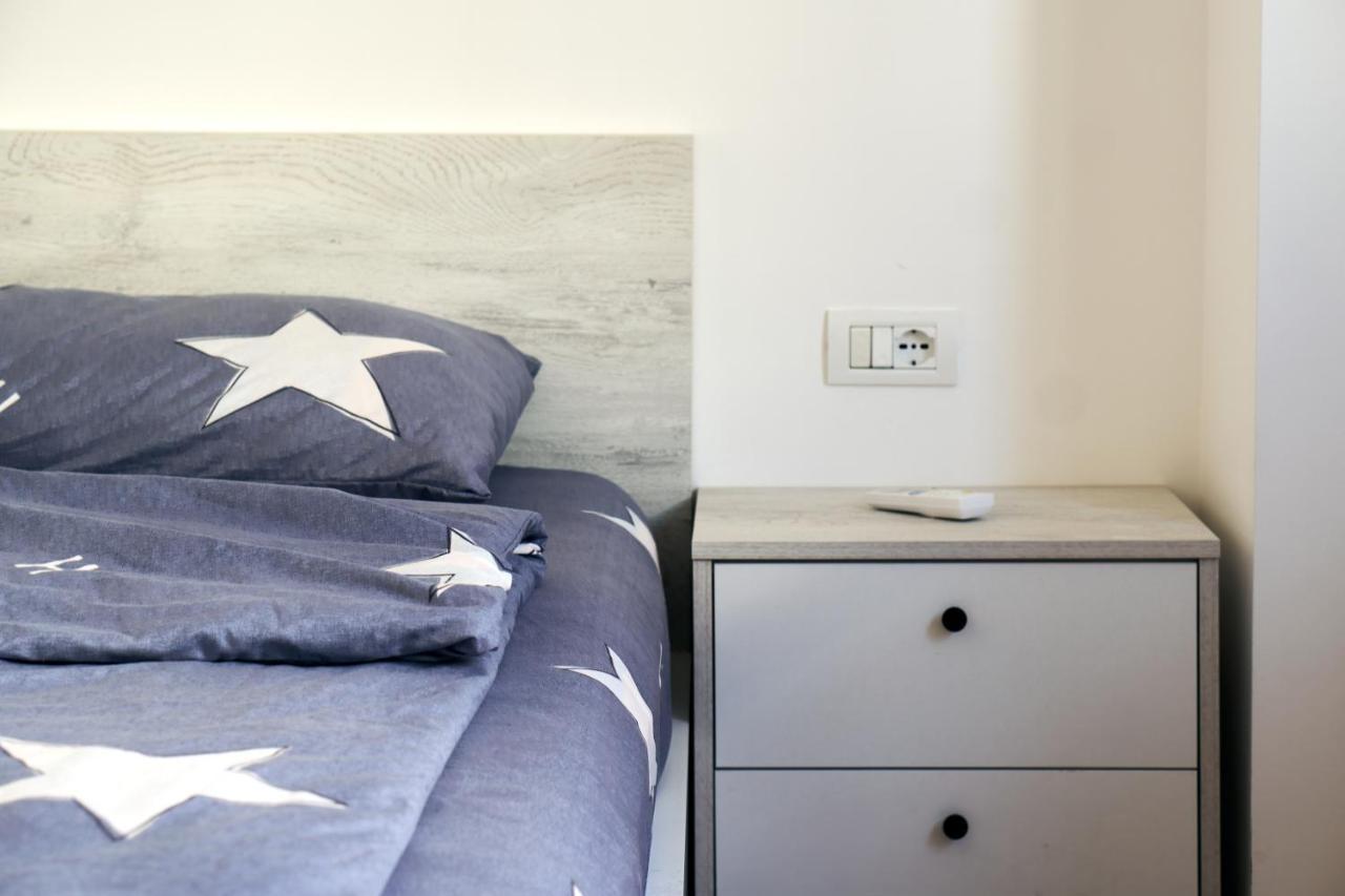 Central Beach Apartment Sarandë Eksteriør billede