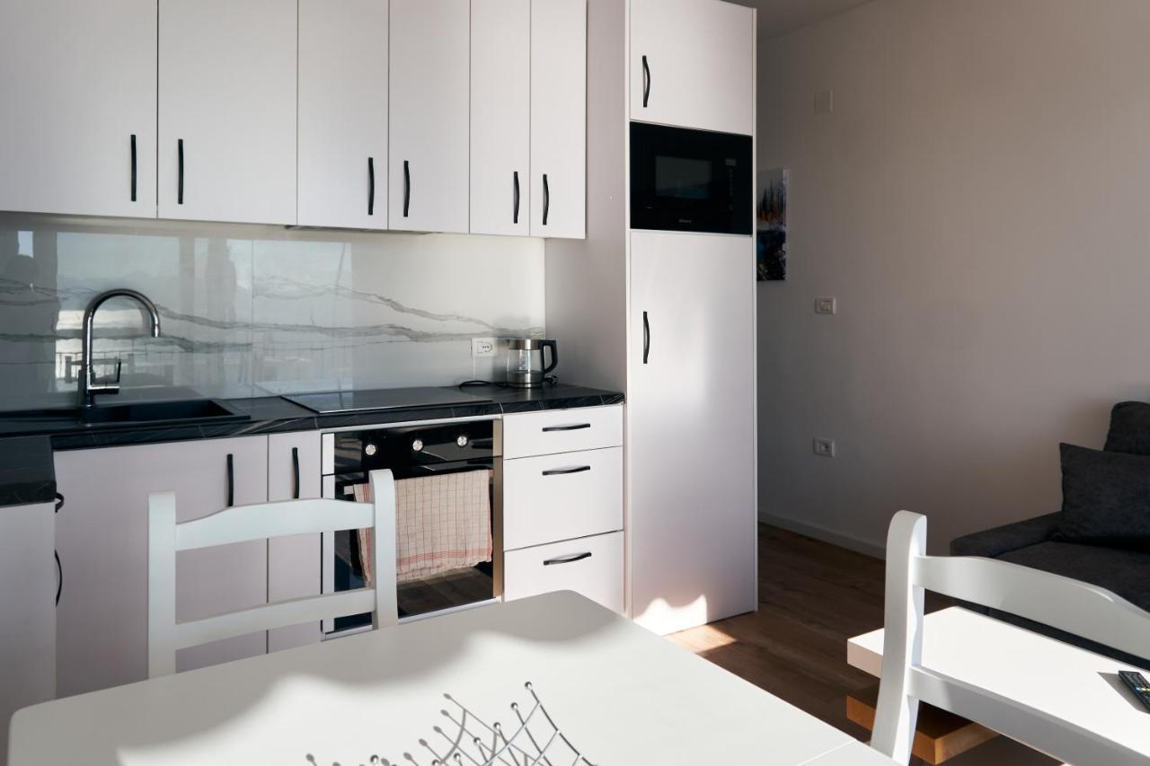 Central Beach Apartment Sarandë Eksteriør billede