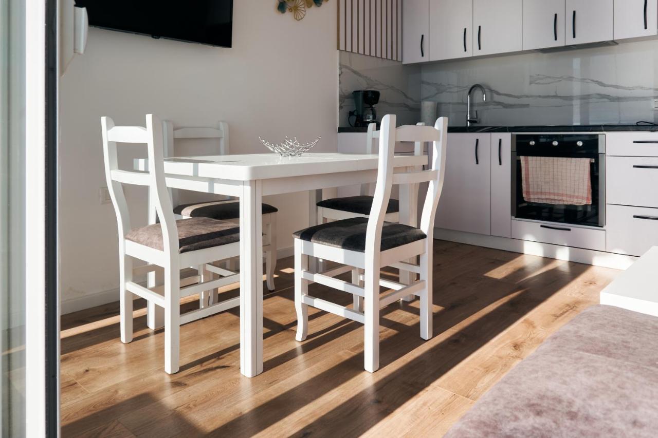 Central Beach Apartment Sarandë Eksteriør billede